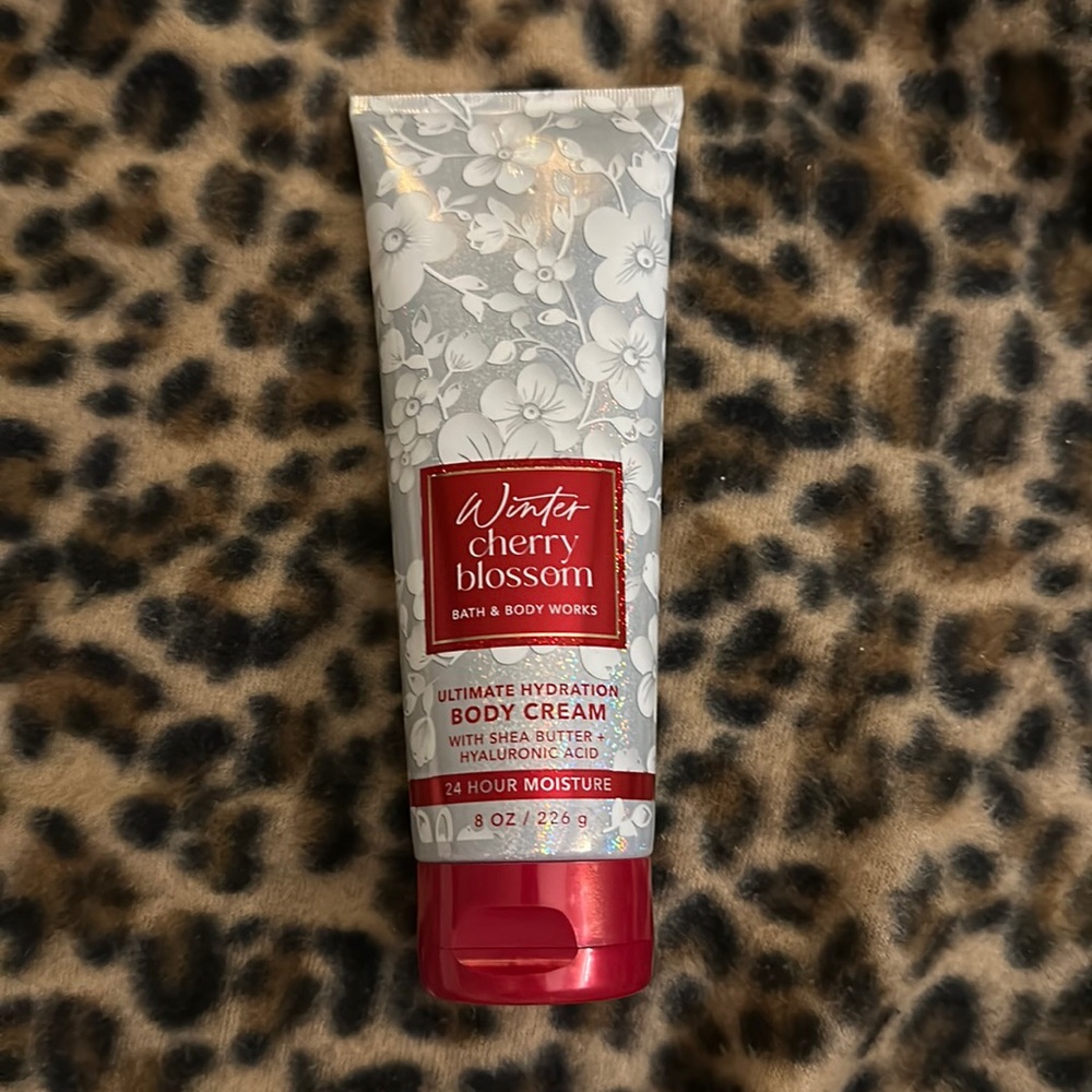 Bath & Body Works Winter Cherry Blossom Body Cream